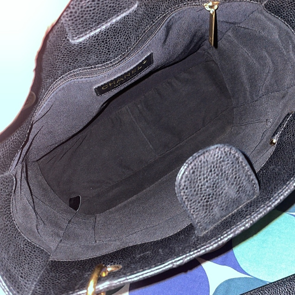 Chanel PST Black Quilted Caviar Shoulder Bag - Picture 14 of 16